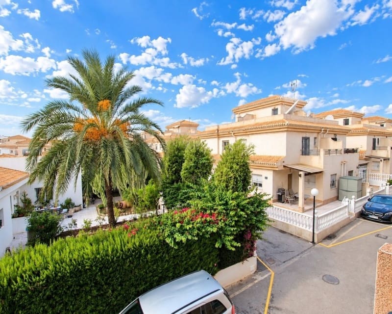 3 soveværelse Byhus til salg i Playa Flamenca med swimmingpool garage - € 269.950 (Ref: 10167049)