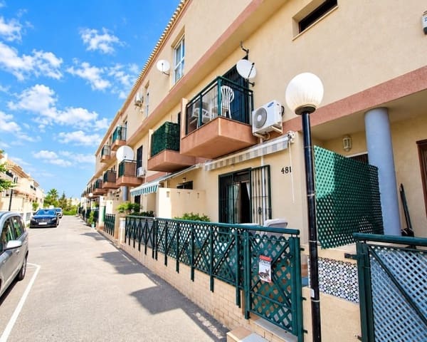 3 soveværelse Byhus til salg i Playa Flamenca, Orihuela med swimmingpool garage - € 269.950 (Ref: 10167049)
