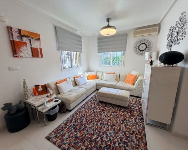 Chalet de 3 habitaciones en Los Montesinos en venta con piscina - 197.900 € (Ref: 10167050)