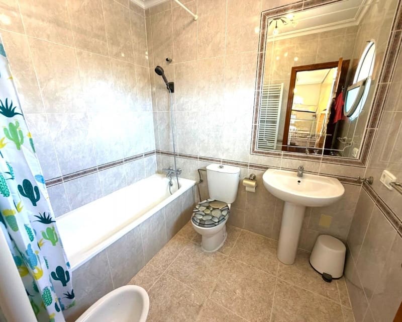 3 makuuhuone Huvila myytävänä paikassa Villamartin mukana uima-altaan - 369 000 € (Ref: 10167365)
