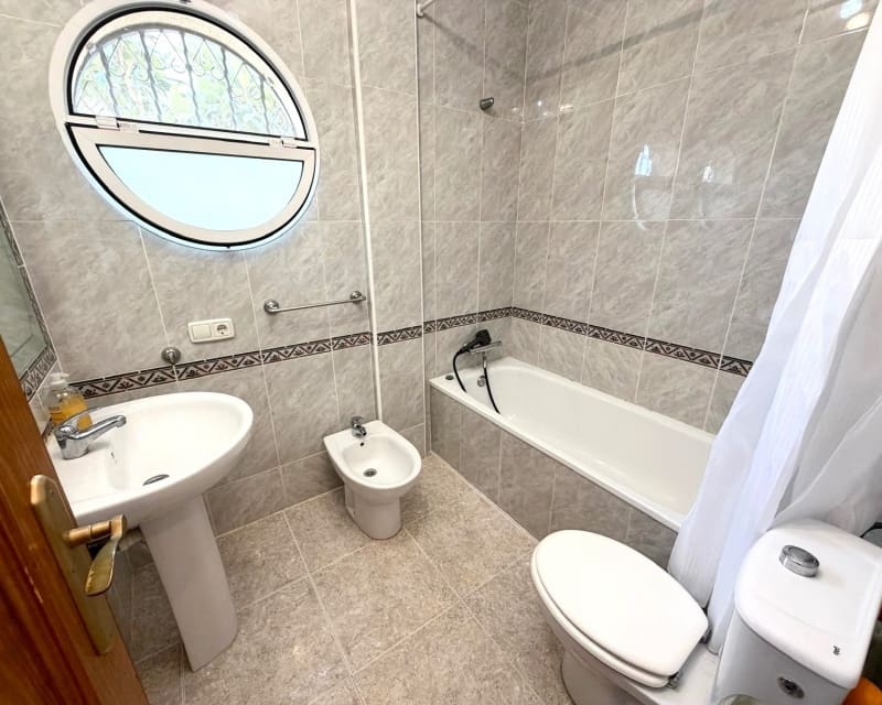 3 makuuhuone Huvila myytävänä paikassa Villamartin mukana uima-altaan - 369 000 € (Ref: 10167365)