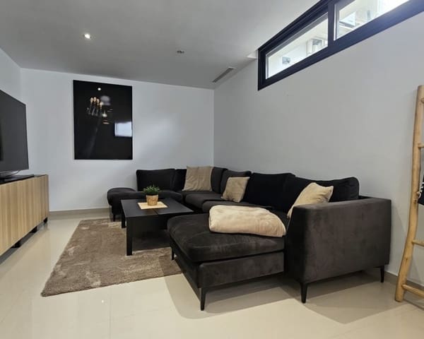 6 makuuhuone Huvila myytävänä paikassa Villamartin, Orihuela mukana uima-altaan 
autotalli - 546 950 € (Ref: 10167366)