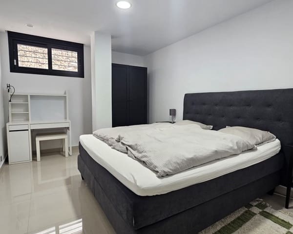 6 makuuhuone Huvila myytävänä paikassa Villamartin, Orihuela mukana uima-altaan 
autotalli - 546 950 € (Ref: 10167366)