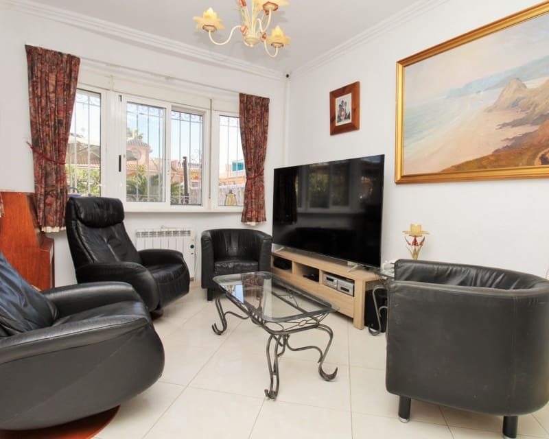 3 soveværelse Villa til salg i Playa Flamenca med swimmingpool garage - € 249.950 (Ref: 10167368)
