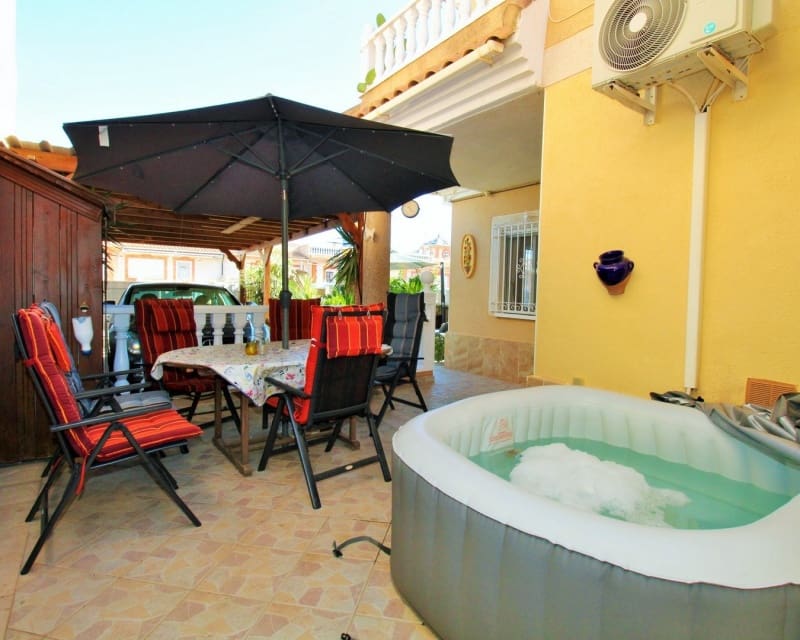 3 soveværelse Villa til salg i Playa Flamenca med swimmingpool garage - € 249.950 (Ref: 10167368)