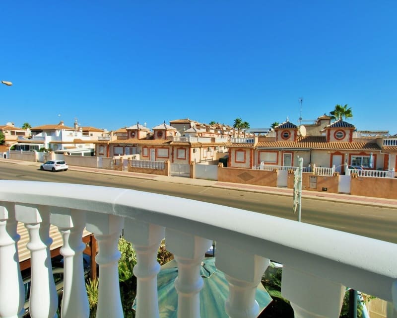 3 soveværelse Villa til salg i Playa Flamenca med swimmingpool garage - € 249.950 (Ref: 10167368)