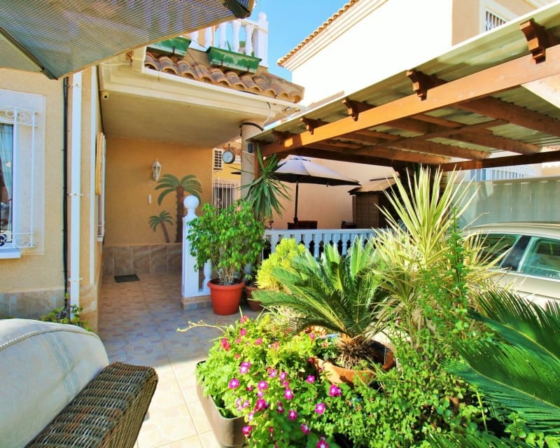 3 soveværelse Villa til salg i Playa Flamenca med swimmingpool garage - € 249.950 (Ref: 10167368)