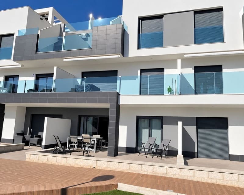 Apartamento de 2 habitaciones en Guardamar del Segura en venta con piscina garaje - 259.000 € (Ref: 10167369)