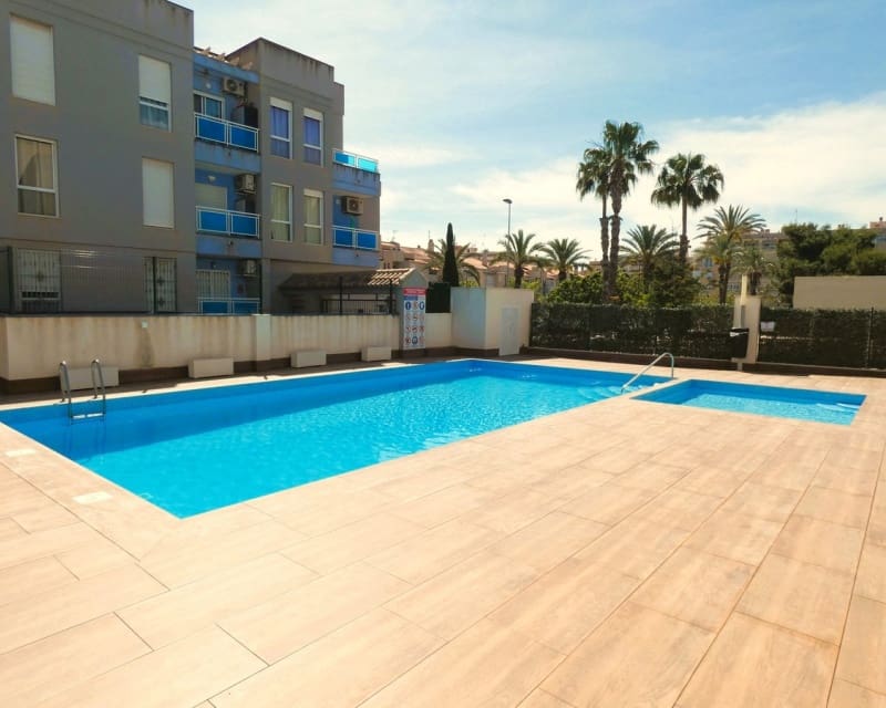 3 Zimmer Apartment zu verkaufen in Torrevieja mit Pool - 229.000 € (Ref: 10167370)