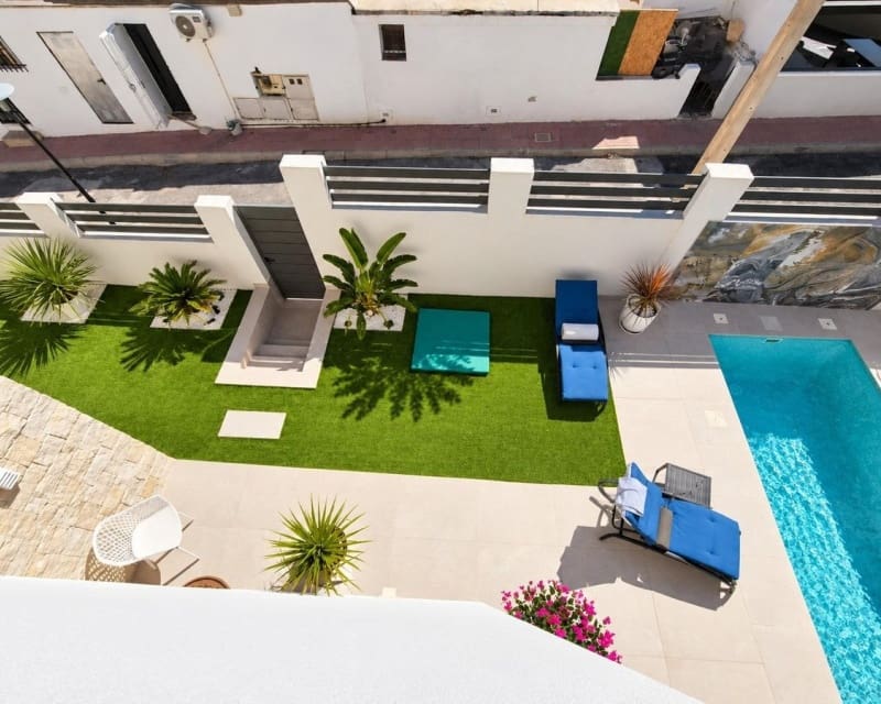 3 Zimmer Villa zu verkaufen in Villamartin mit Pool - 524.900 € (Ref: 10167371)