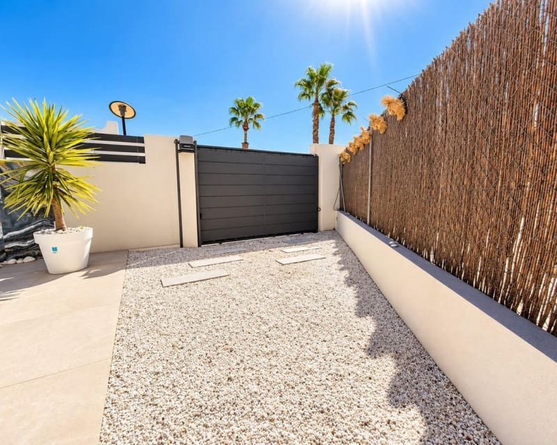3 Zimmer Villa zu verkaufen in Villamartin mit Pool - 524.900 € (Ref: 10167371)
