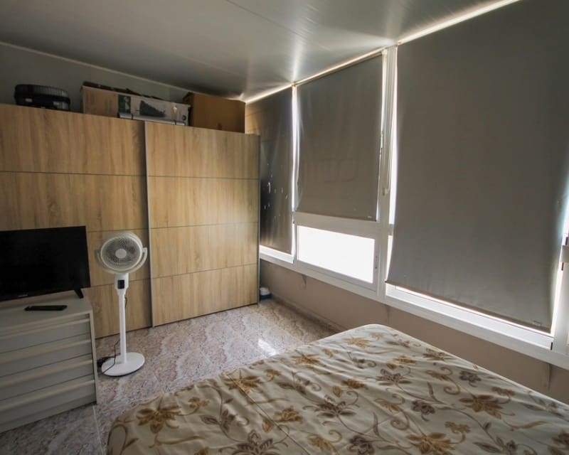 4 soveværelse Byhus til salg i Villamartin med swimmingpool garage - € 225.000 (Ref: 10167372)