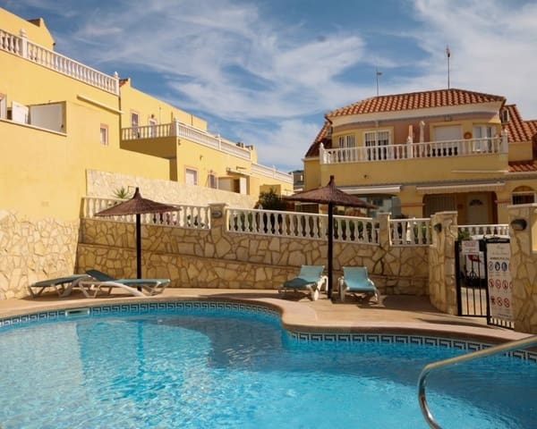 4 soveværelse Byhus til salg i Villamartin, Orihuela med swimmingpool garage - € 225.000 (Ref: 10167372)