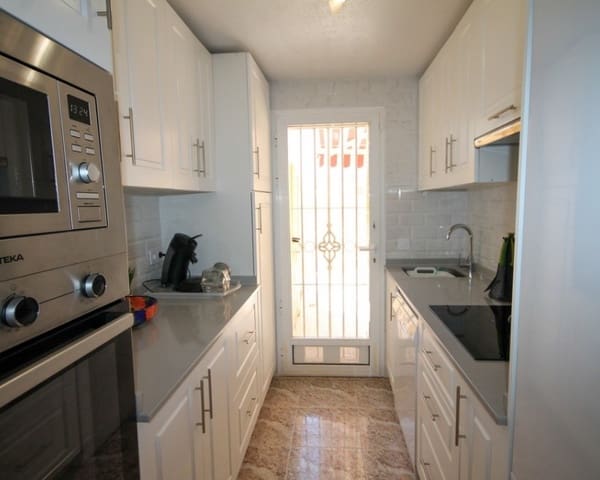 4 soveværelse Byhus til salg i Villamartin, Orihuela med swimmingpool garage - € 225.000 (Ref: 10167372)