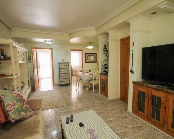 4 soveværelse Byhus til salg i Villamartin, Orihuela med swimmingpool garage - € 225.000 (Ref: 10167372)