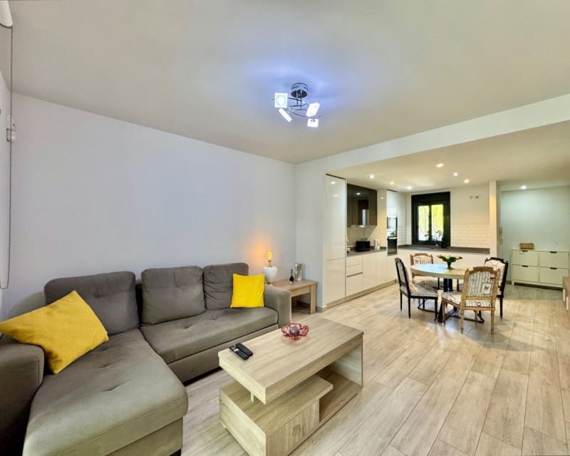 2 sovrum Lägenhet till salu i Villamartin med pool - 220 000 € (Ref: 10167377)