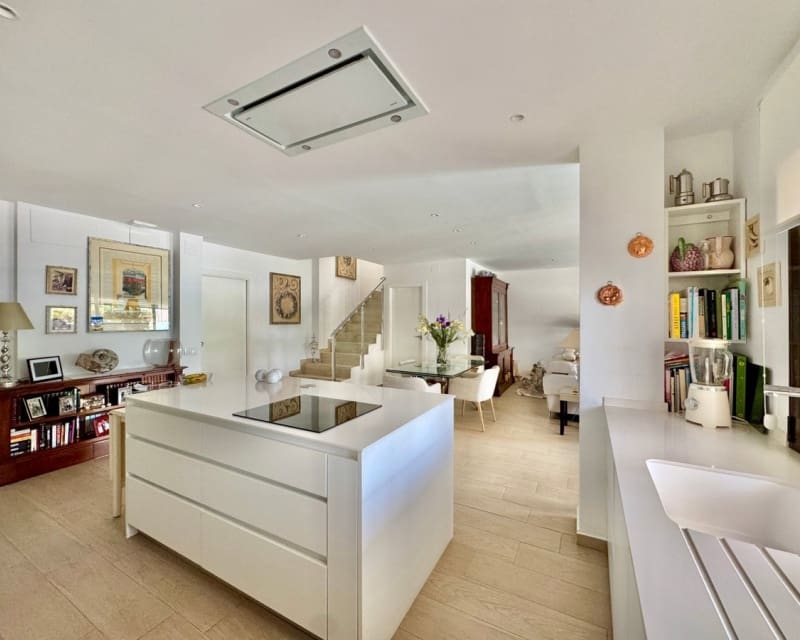 3 bedroom Townhouse for sale in San Pedro del Pinatar with pool - € 395,000 (Ref: 10167378)