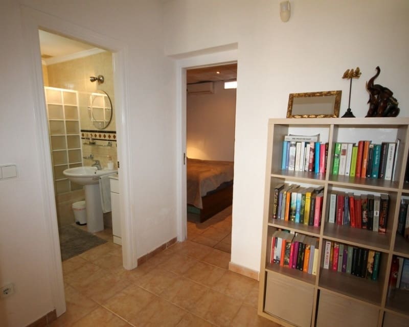4 soveværelse Byhus til salg i Villamartin med swimmingpool garage - € 269.000 (Ref: 10167381)