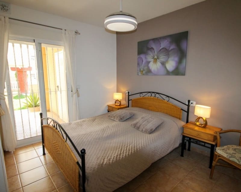 4 soveværelse Byhus til salg i Villamartin med swimmingpool garage - € 269.000 (Ref: 10167381)