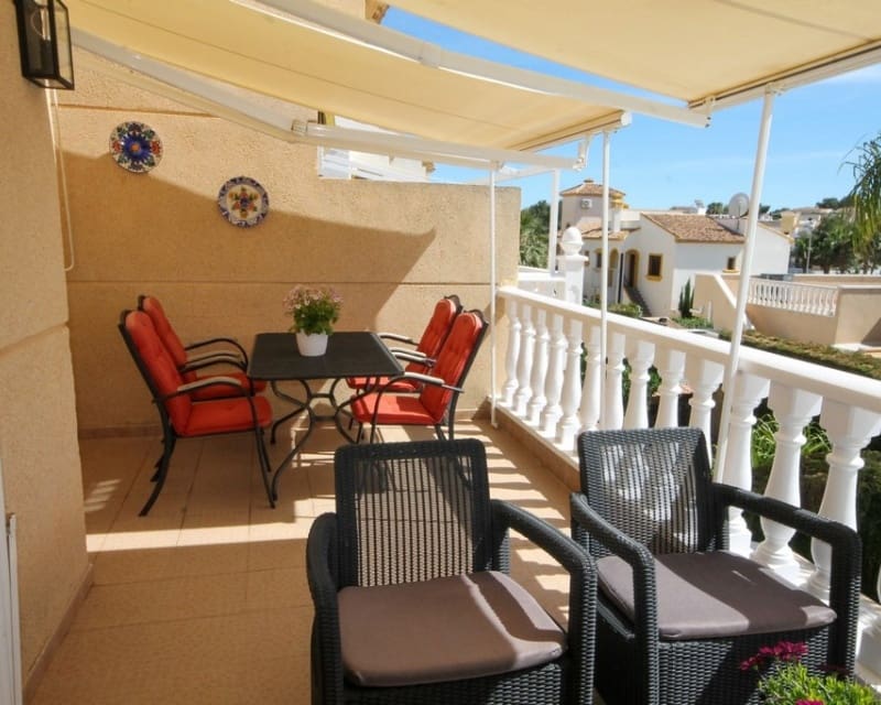 4 soveværelse Byhus til salg i Villamartin med swimmingpool garage - € 269.000 (Ref: 10167381)