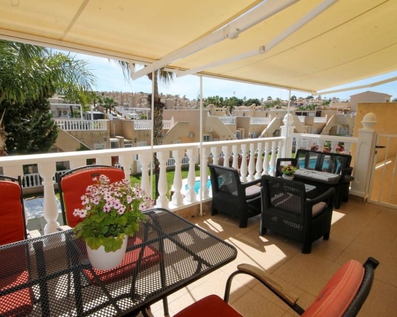 4 soveværelse Byhus til salg i Villamartin med swimmingpool garage - € 269.000 (Ref: 10167381)