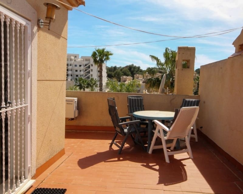 4 soveværelse Byhus til salg i Villamartin med swimmingpool garage - € 269.000 (Ref: 10167381)