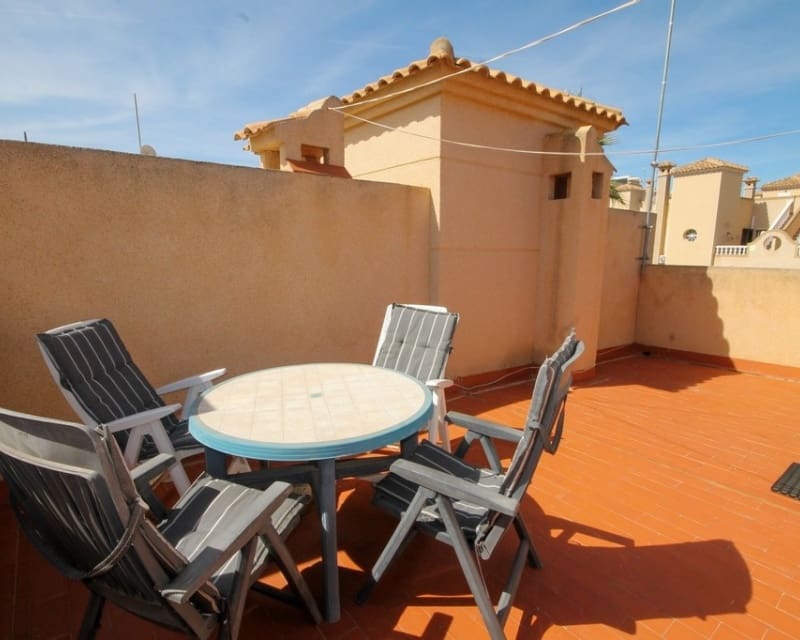 4 soveværelse Byhus til salg i Villamartin med swimmingpool garage - € 269.000 (Ref: 10167381)