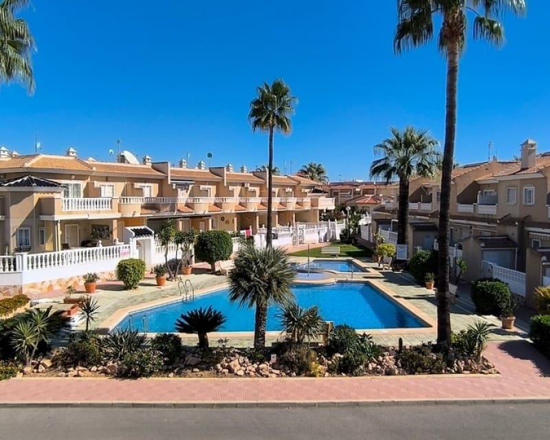 2 soveværelse Byhus til salg i Dona Pepa med swimmingpool - € 189.950 (Ref: 10167382)