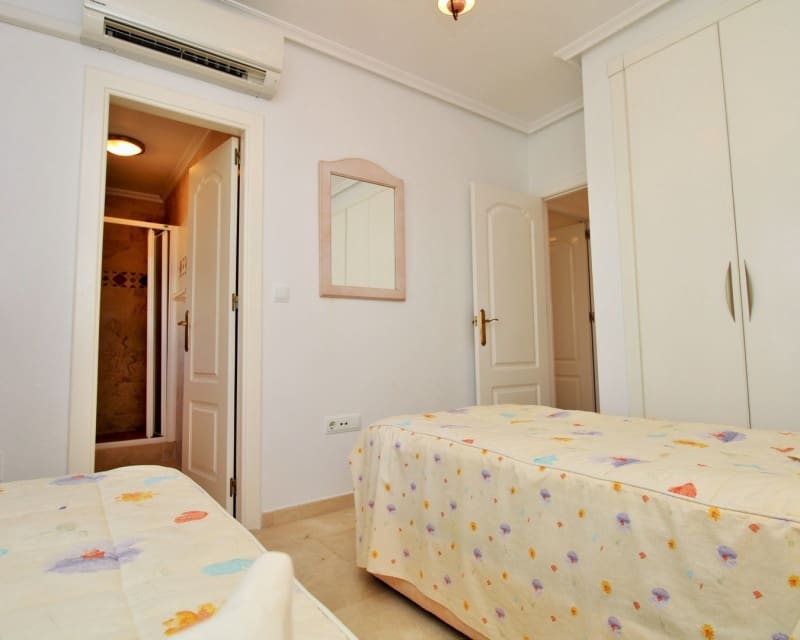2 sovrum Lägenhet till salu i Villamartin med pool - 189 950 € (Ref: 10167385)