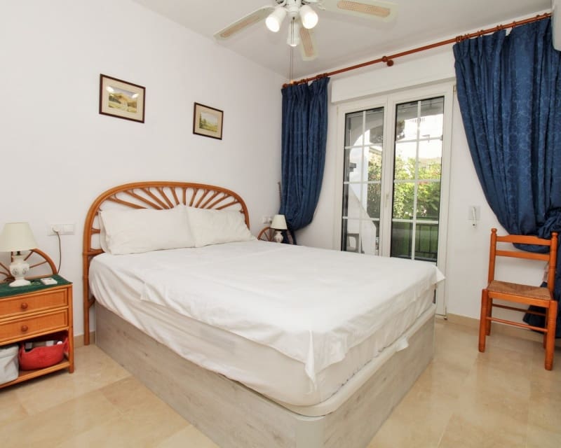 2 soveværelse Bungalow til salg i Villamartin med swimmingpool - € 219.950 (Ref: 10167386)