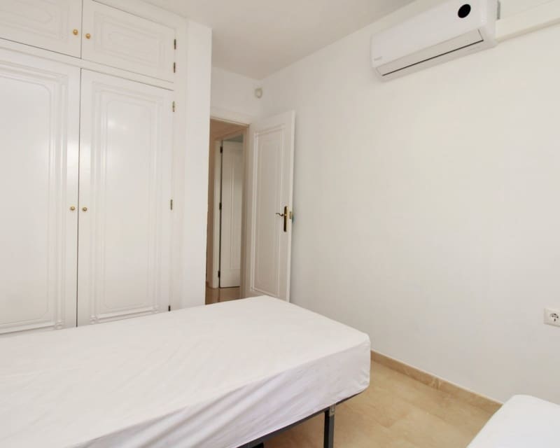 2 soveværelse Bungalow til salg i Villamartin med swimmingpool - € 219.950 (Ref: 10167386)