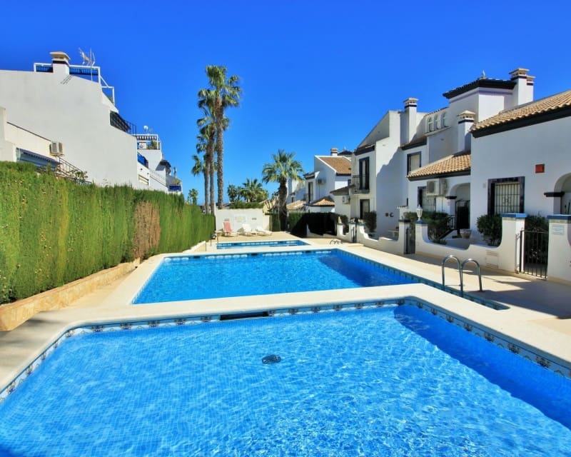 2 soveværelse Bungalow til salg i Villamartin med swimmingpool - € 219.950 (Ref: 10167386)