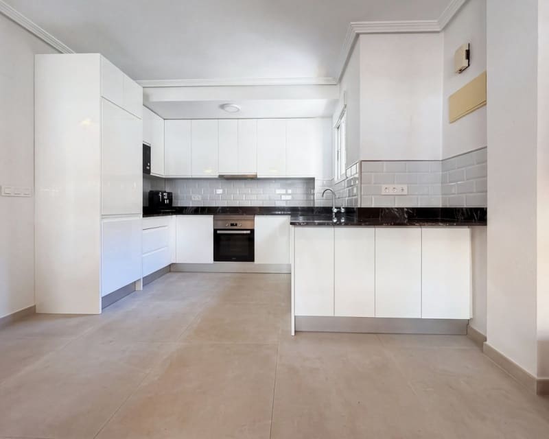 3 slaapkamer Huis te koop in Cabo Roig met zwembad - € 285.000 (Ref: 10167388)