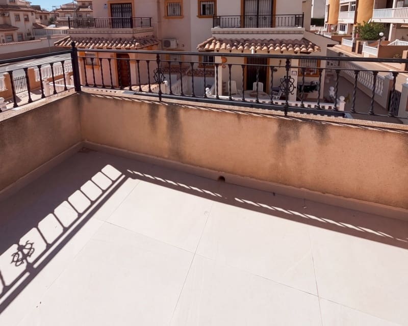 3 slaapkamer Huis te koop in Cabo Roig met zwembad - € 285.000 (Ref: 10167388)