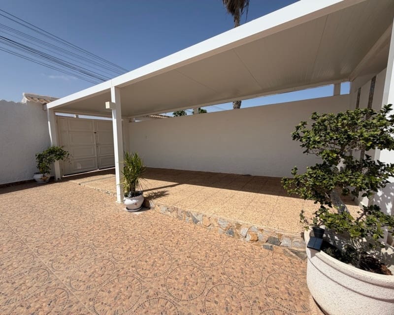 3 soveværelse Villa til salg i San Luis med swimmingpool garage - € 399.900 (Ref: 10167390)