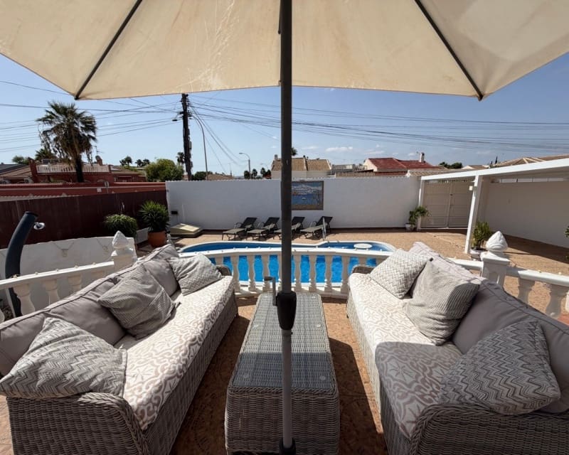 3 soveværelse Villa til salg i San Luis med swimmingpool garage - € 399.900 (Ref: 10167390)