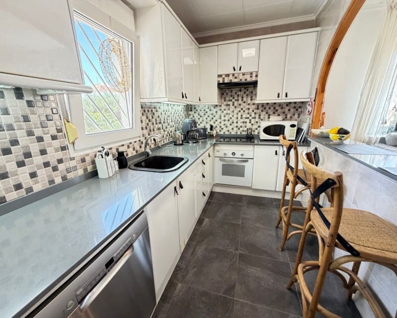 3 soveværelse Villa til salg i San Luis med swimmingpool garage - € 399.900 (Ref: 10167390)