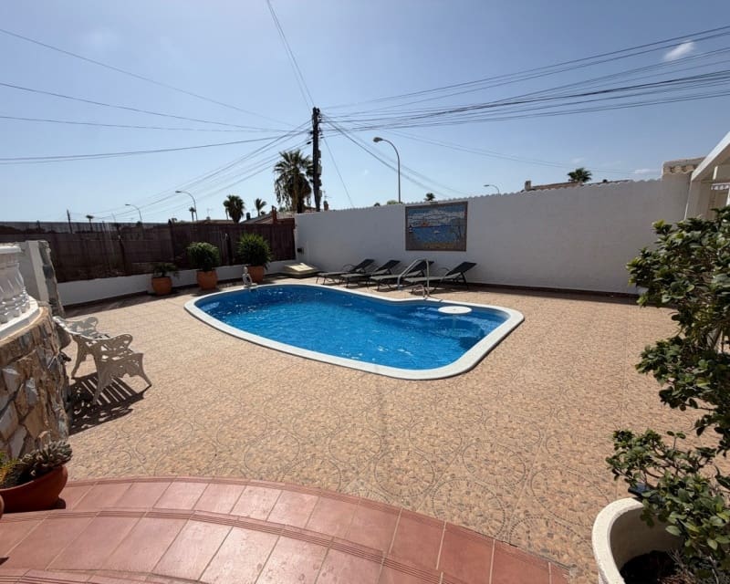 3 soveværelse Villa til salg i San Luis med swimmingpool garage - € 399.900 (Ref: 10167390)