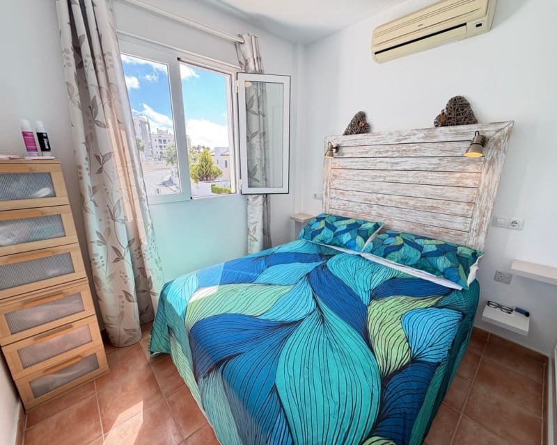2 soveværelse Lejlighed til salg i Villamartin med swimmingpool - € 189.900 (Ref: 10167394)