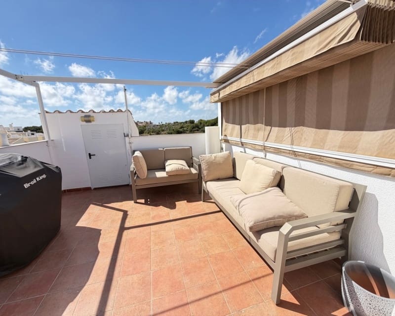 2 soveværelse Lejlighed til salg i Villamartin med swimmingpool - € 189.900 (Ref: 10167394)