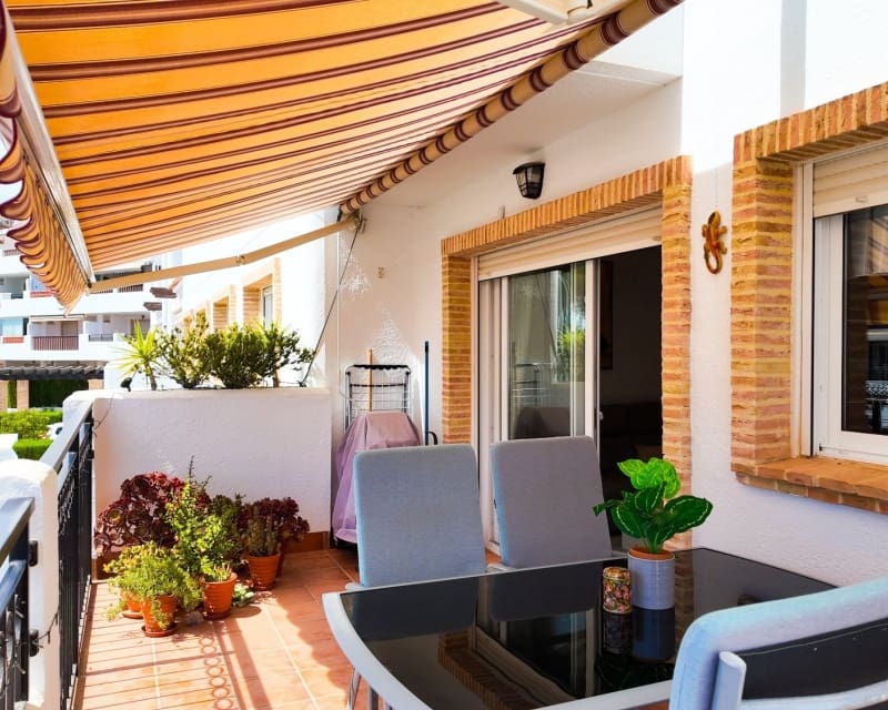 2 soveværelse Lejlighed til salg i Villamartin med swimmingpool - € 269.000 (Ref: 10167395)