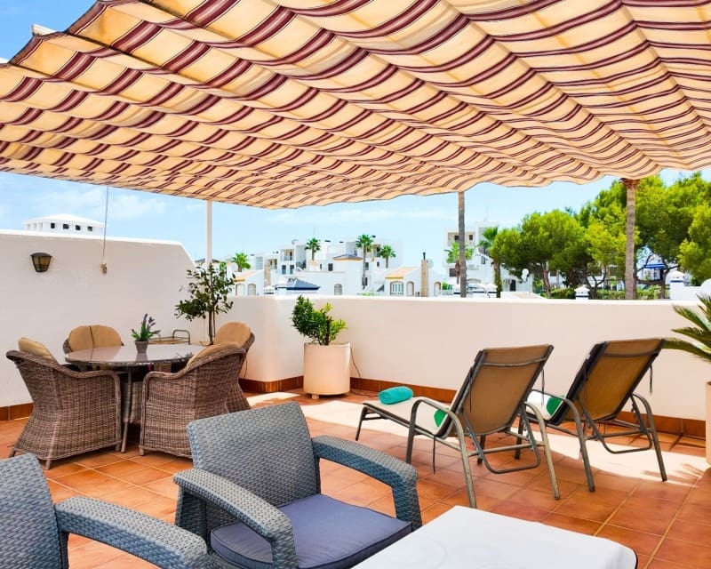 2 soveværelse Lejlighed til salg i Villamartin med swimmingpool - € 269.000 (Ref: 10167395)