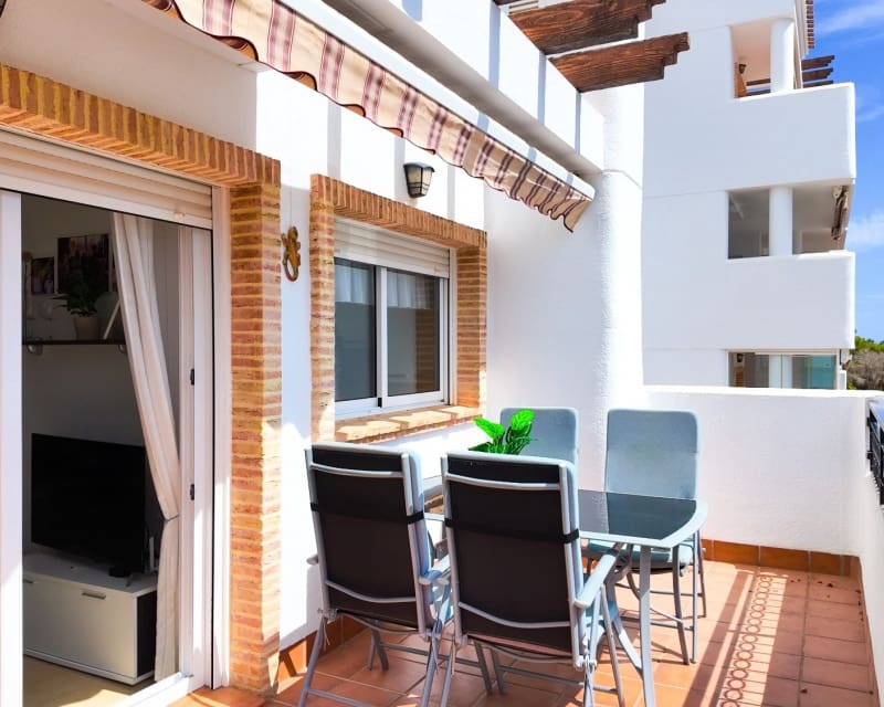 2 soveværelse Lejlighed til salg i Villamartin med swimmingpool - € 269.000 (Ref: 10167395)