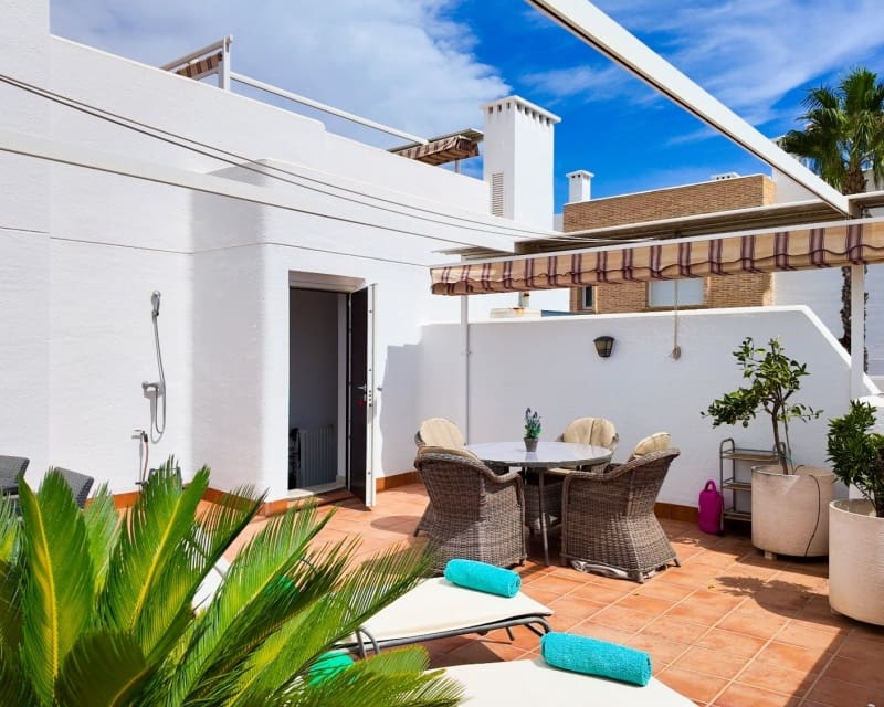 2 soveværelse Lejlighed til salg i Villamartin med swimmingpool - € 269.000 (Ref: 10167395)