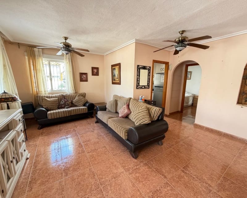 3 sypialnia Willa na sprzedaż w Los Montesinos z basenem - 185 000 € (Ref: 10167400)