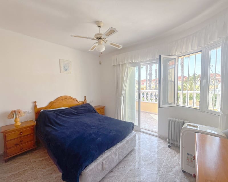 3 bedroom Townhouse for sale in La Zenia with pool garage - € 269,950 (Ref: 10167401)