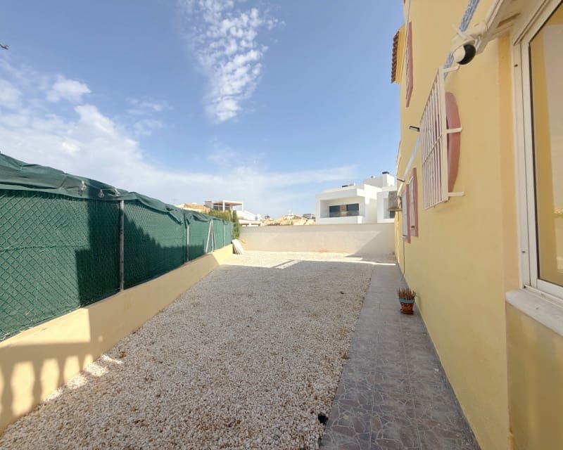 3 bedroom Townhouse for sale in La Zenia with pool garage - € 269,950 (Ref: 10167401)