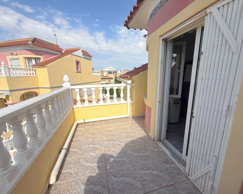 3 bedroom Townhouse for sale in La Zenia with pool garage - € 269,950 (Ref: 10167401)