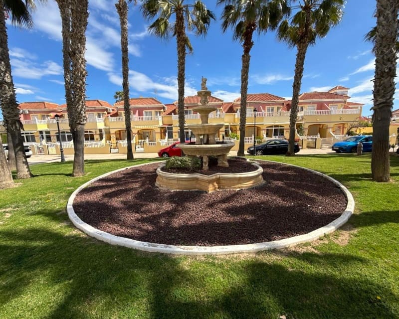 3 bedroom Townhouse for sale in La Zenia with pool garage - € 269,950 (Ref: 10167401)