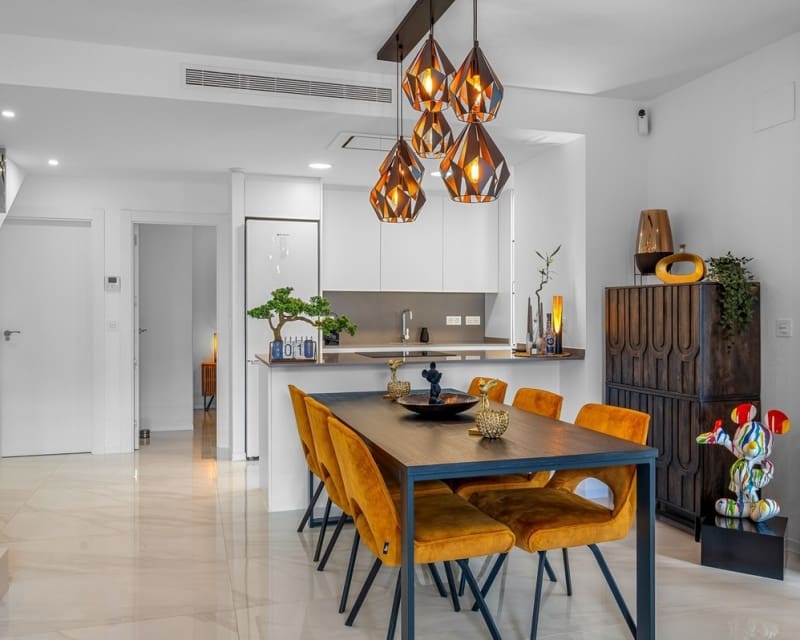 Chalet de 3 habitaciones en Los Montesinos en venta con piscina - 469.000 € (Ref: 10167404)
